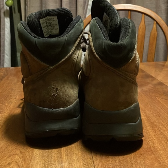 Vasque leather hikers size 8 men’s like new - Picture 4 of 14